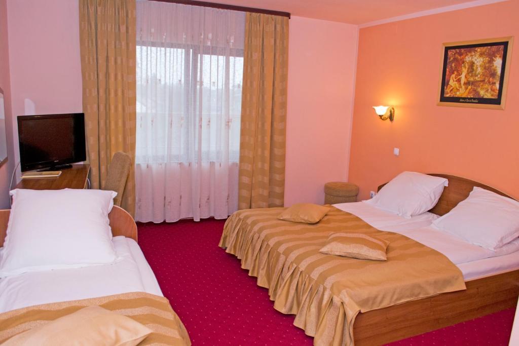 Hotel Xemar Arad Habitación foto