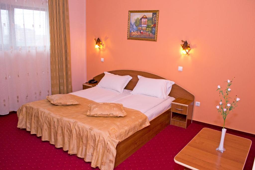Hotel Xemar Arad Habitación foto